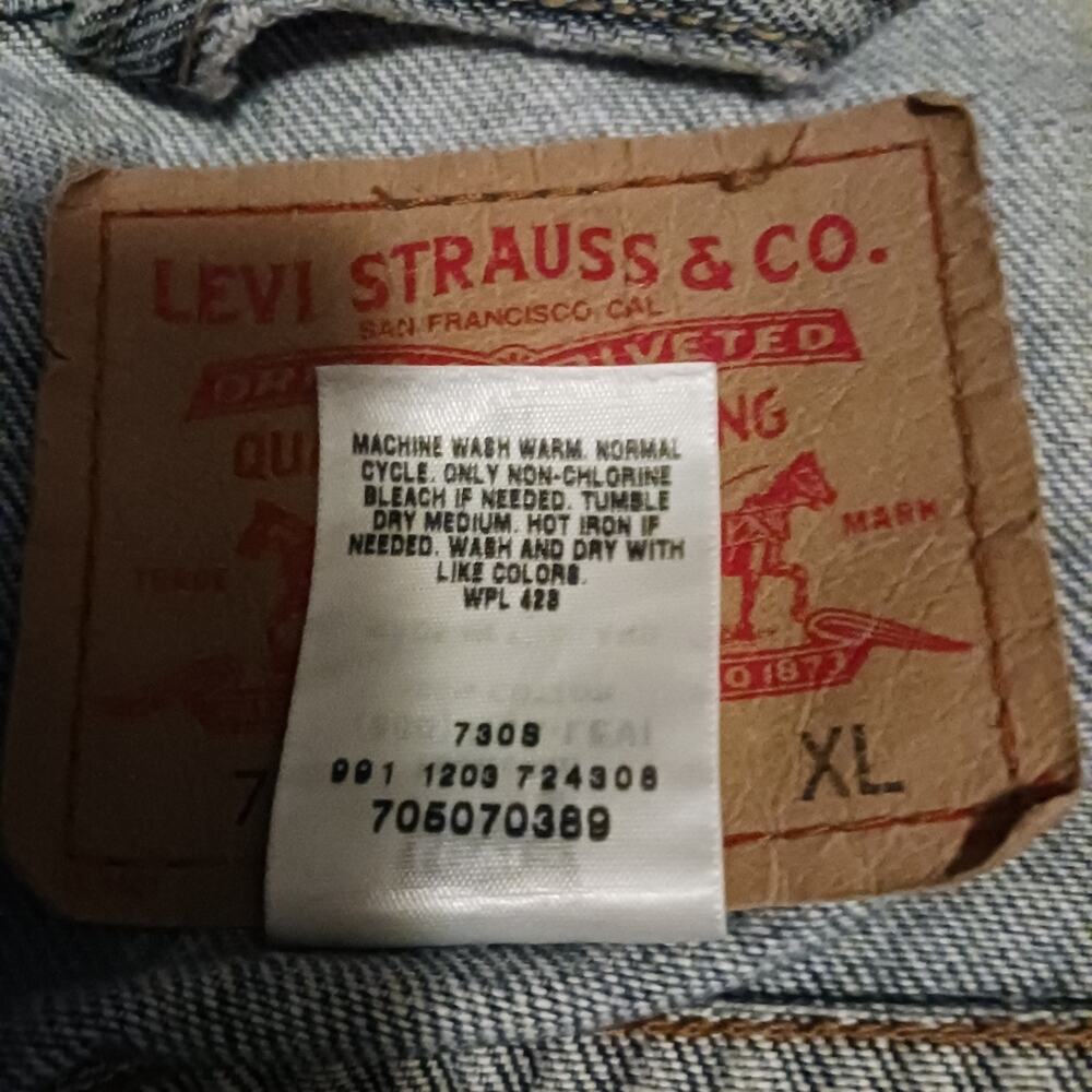 Levi Vintage Trucker Jean Jacket GUC  Size XL    W42 - Picture 9 of 9